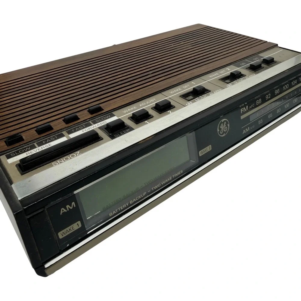 GE 7-4638B Clock Radio AM/FM Dual Alarm Woodgrain Vintage Tested